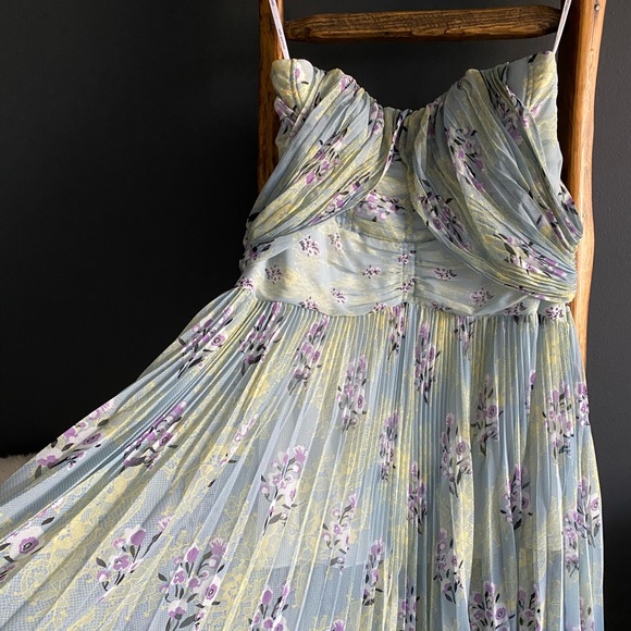 SOLD Self-Portrait Cold-Shoulder Floral Chiffon Dress - Picture 7 of 8